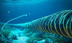 العراق يجري مباحثات مع شركات قطرية وبحرينية لإنشاء كابلات تحت البحر